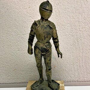 VTG  Fontanini  Figurine Medieval Knight Suit of Armor Small Statue Depose Italy
